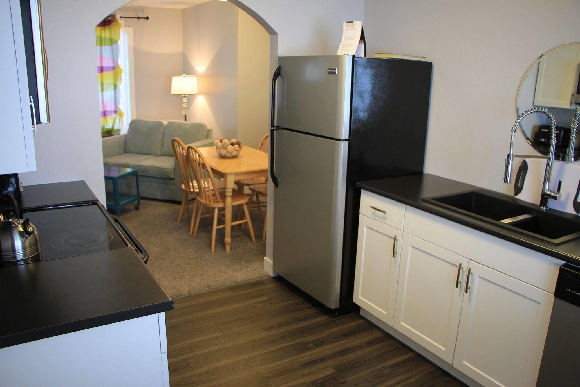 Stoneshire Guesthouse Clearwater Bagian luar foto